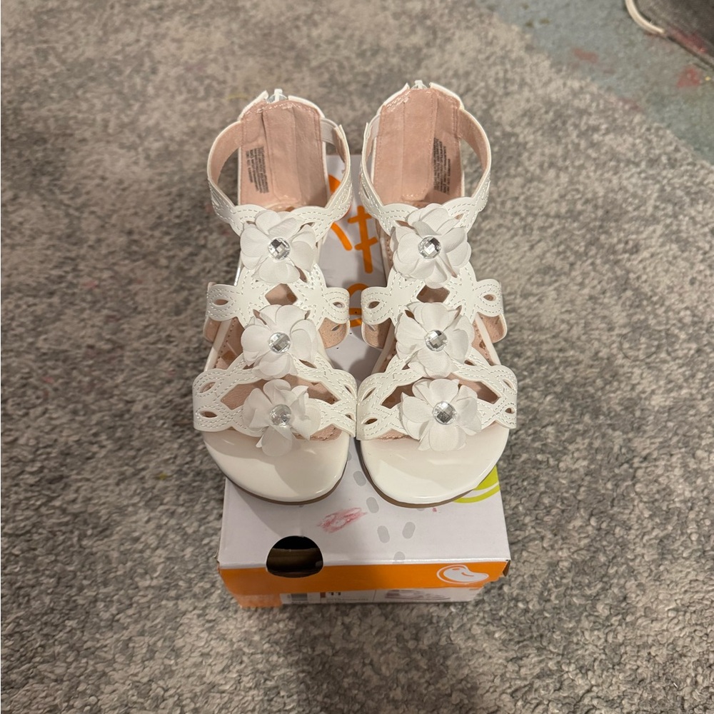 Elegant White Floral 11c Sandals